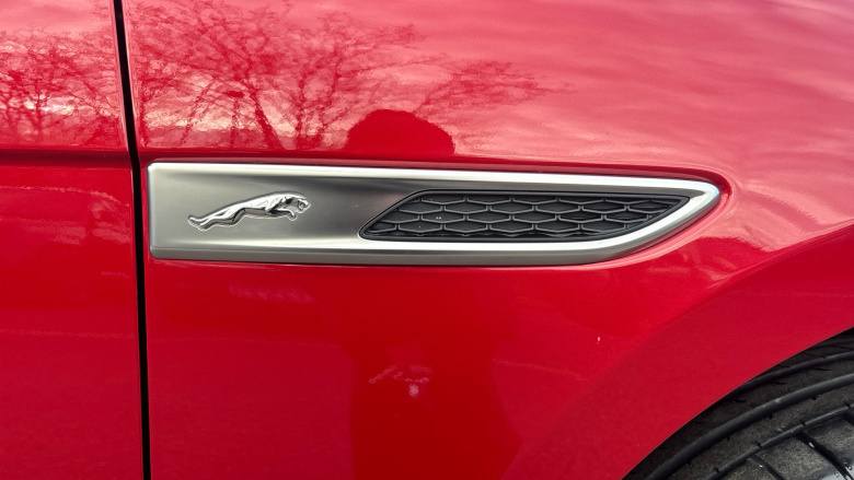 Jaguar F-Pace 2.0 D200 R-Dynamic S 5dr Auto AWD Diesel Estate